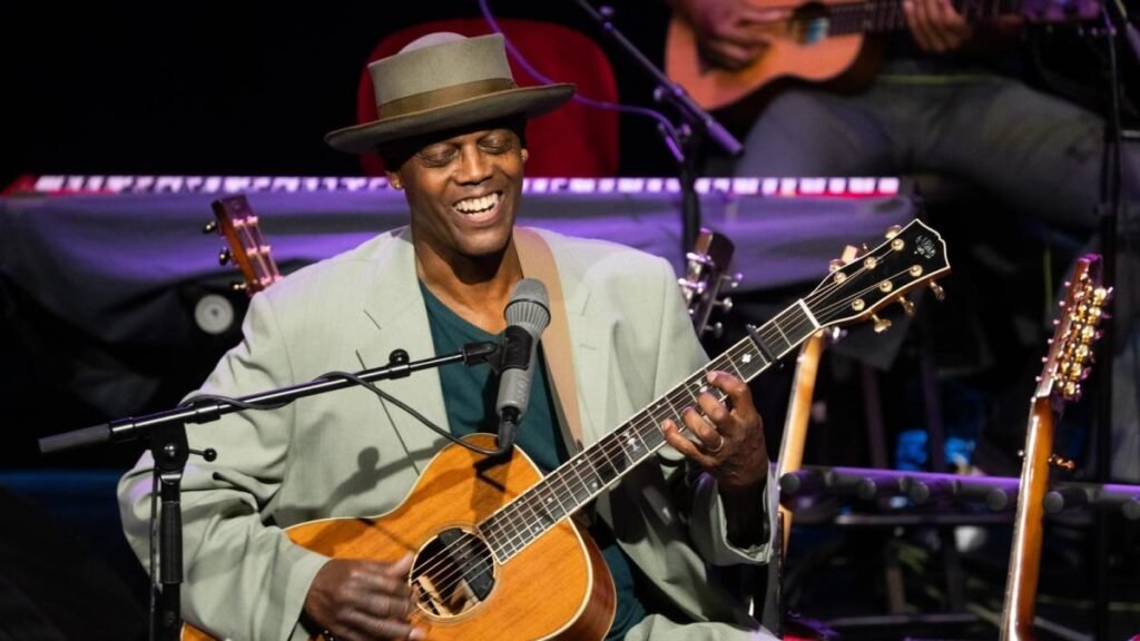 Eric Bibb